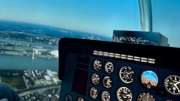 Shop the Unforgettable London City Pilot Simulator Experience for One