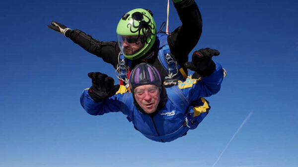 Shop the Exhilarating Tandem Skydiving Experience in Nottingham for Individuals - Image 3