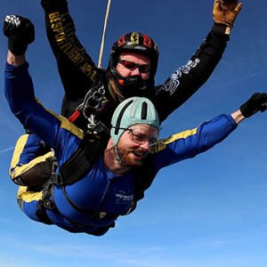 Shop the Exhilarating Tandem Skydiving Experience in Nottingham for Individuals