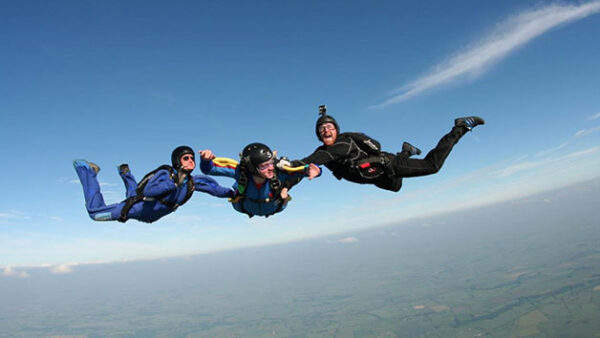 Shop the Exhilarating Tandem Skydiving Experience in Nottingham for Individuals - Image 2