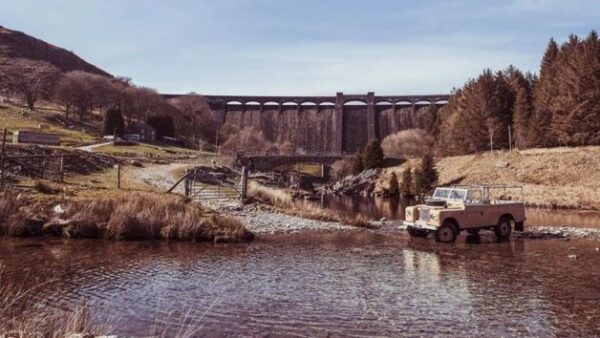 Three Hour Land Rover Driving Experience for Two at Vintage Land Rovers Tours - Image 2