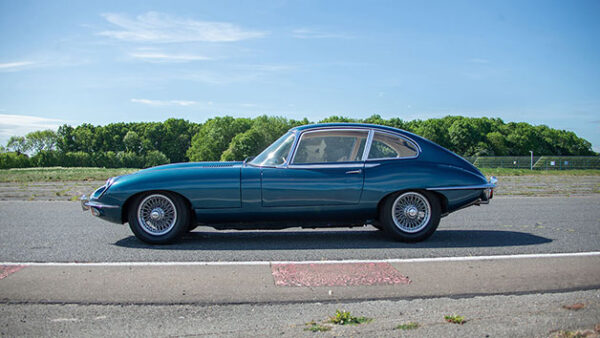 Shop the Exclusive Classic Car Dual Driving Experience - Limited Time Offer - Image 3