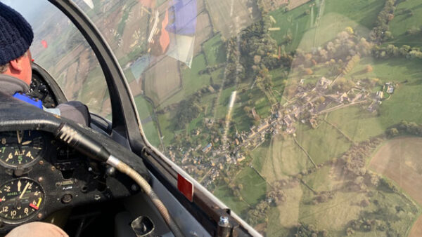 Shop the Northamptonshire Gliding Flight Experience - Image 4