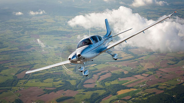 Shop the Exclusive One-Hour Flying Experience in Gloucestershire for Individuals - Image 4