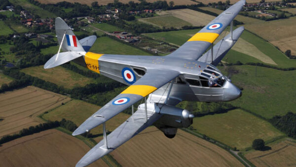 Shop the Exclusive 75-Minute Biplane Sightseeing Experience Over London - Solo Package - Image 2