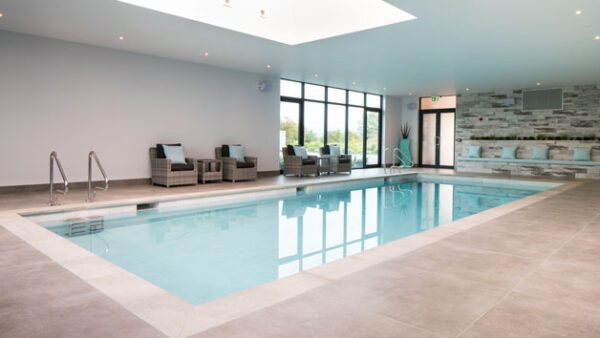 Shop the "Renew Spa Day" Experience: Enjoy a 25-Minute Treatment and Lunch at Glass House Retreat for Two - Available Weekdays - Image 3