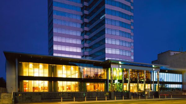Shop the "Expectant Mother's Spa Day Experience" with a One-Hour Treatment at Mercure Cardiff – Available Midweek