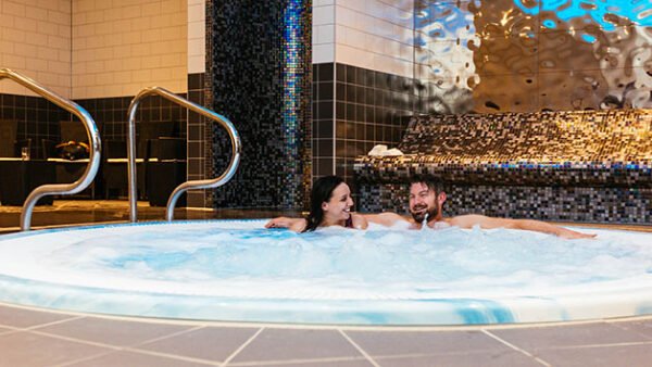 Shop the Exquisite Spa Day Experience for Two with a 25-Minute Pampering Session at Chawton Park Spa - Image 4