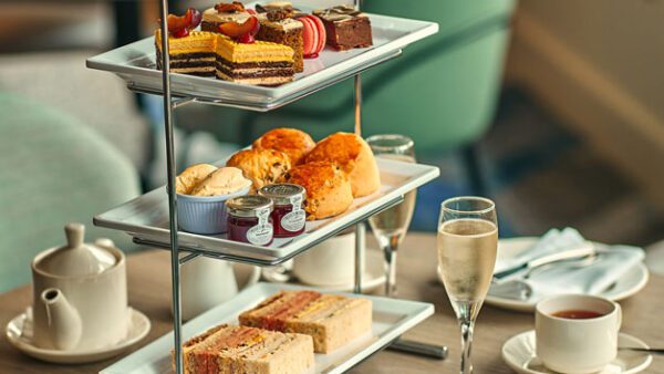 Shop the Luxurious Spa Day Experience with Afternoon Tea at Crowne Plaza Reading East for One - Image 2