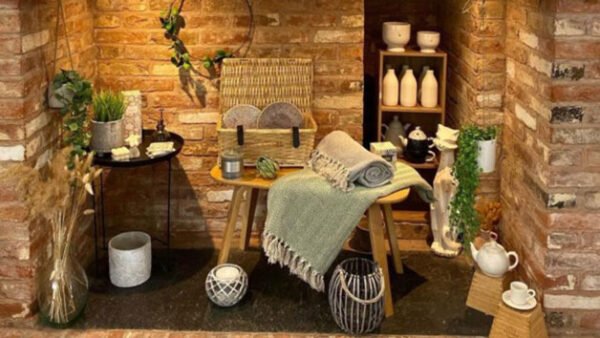 Shop the Elegant Afternoon Tea Experience for Two at Pretty Pots Ceramics - Image 5