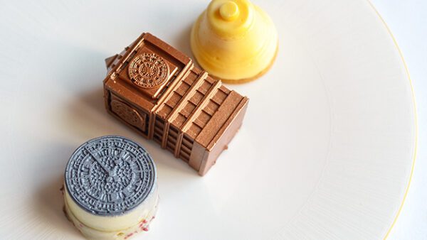 Shop the Exclusive Vegan Signature Afternoon Tea Experience for Two at the Prestigious London Marriott Hotel County Hall - Image 4