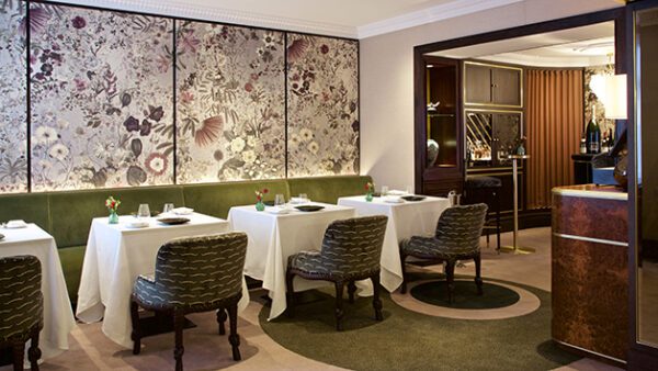 Shop the Prestigious Award-Winning Gourmet Dining Gift Box - Image 4