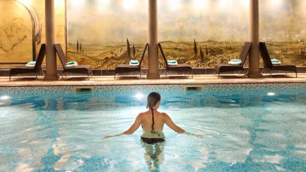 Shop the Indulgent Spa Experience: 40-Minute Treatment and Afternoon Tea for Two at Rowhill Grange - Image 8