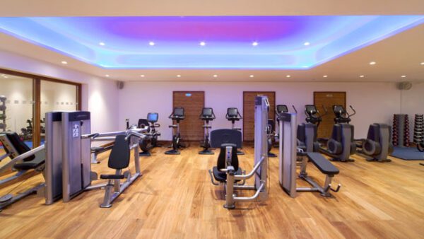 Shop the Exclusive Spa Day Experience for Two, Featuring a 40-Minute Treatment at Rena Spa, Leonardo Royal London Tower Bridge - Image 4