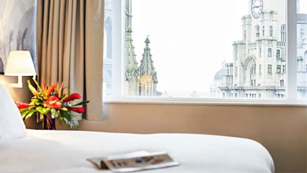 Shop the £250 Luxury Hotel Selection Gift Voucher - Image 5