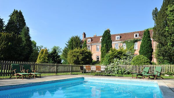 Shop the Exclusive Overnight Stay and Dinner Package for Two at New Park Manor - Image 4