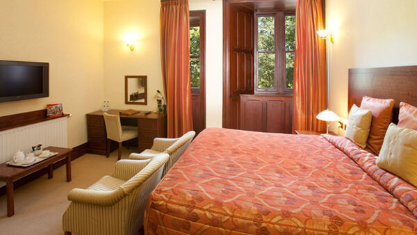 Shop the Exclusive One-Night Retreat for Two at the Appleby Manor Country House Hotel - Image 3