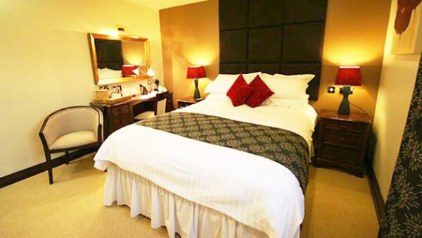 Shop the Exclusive Midweek Sparkling Hot Tub Spa Break with Dinner for Two at the Three Horseshoes Country Hotel & Spa