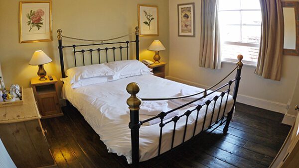 Shop the Exclusive Two-Night Luxury Getaway with Gourmet Dinner and Sparkling Wine at The White Hart Inn - Image 7