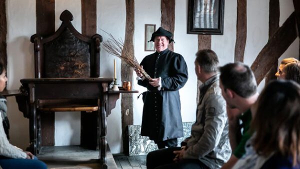 Shop the Family Pass for Two Adults and Two Children: Exclusive Access to Shakespeare's Schoolroom & Guildhall Experience - Image 3