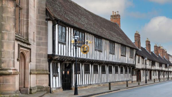 Shop the Family Pass for Two Adults and Two Children: Exclusive Access to Shakespeare's Schoolroom & Guildhall Experience - Image 4