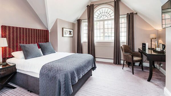 Shop the Unforgettable Overnight Getaway Experience for Couples - Image 5