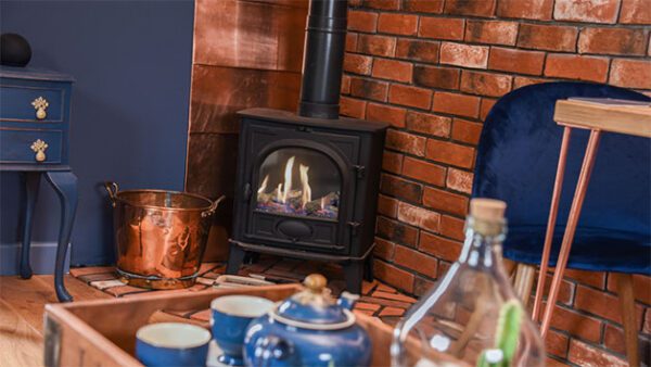 Shop the Exclusive Two-Night Getaway for Two at The Saddle Inn, Including Prosecco and Breakfast - Image 4