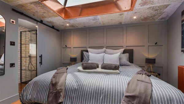Shop the Exclusive Two-Night Getaway for Two at The Saddle Inn, Including Prosecco and Breakfast - Image 5