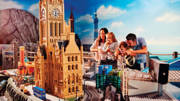 Shop LEGOLAND® Discovery Centre Birmingham Admission Tickets for Two Adults and Two Children - Image 2