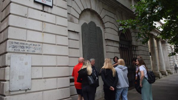 Shop the "Serial Killers: Blood and Tears" Walking Tour for Two by Brit Movie Tours - Image 4