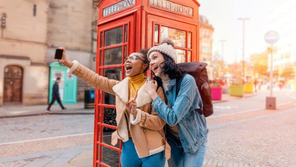 Shop the London Explorer: Your Ultimate Travel Guide - Image 4