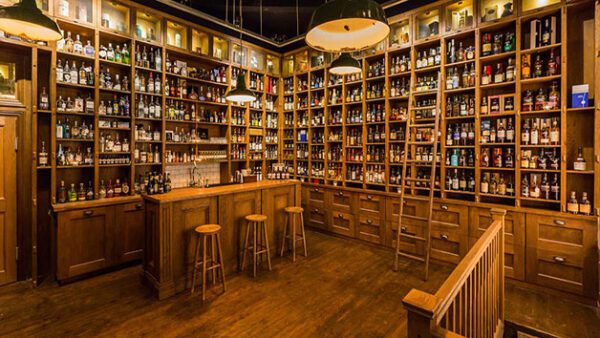 Shop the Exclusive Vintage Cinema Screening Experience with Cocktails at TT Liquor for Two