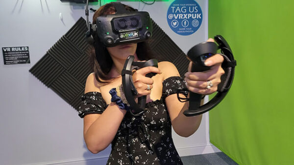 Shop the Ultimate Two-Player Virtual Reality Gaming Experience - Image 2