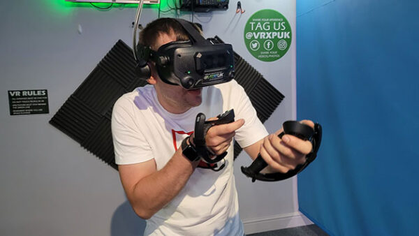 Shop the Ultimate Two-Player Virtual Reality Gaming Experience - Image 6