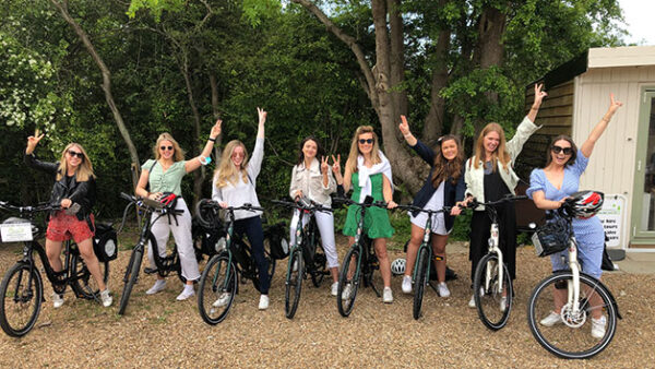 Shop the Exclusive Electric Bike Rental Experience for Couples, Including a Self-Guided Tour of Kent's Prestigious Vineyards - Image 4