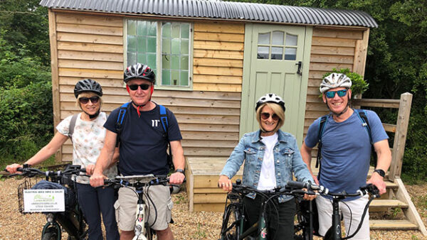 Shop the Exclusive Electric Bike Rental Experience for Couples, Including a Self-Guided Tour of Kent's Prestigious Vineyards - Image 2