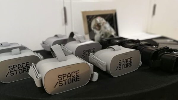 Shop the Ultimate Virtual Reality Bundle for Six at Space Store - Image 3
