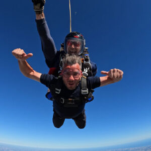 Shop the Exhilarating 7000ft Tandem Skydive Experience in Beccles for Individuals