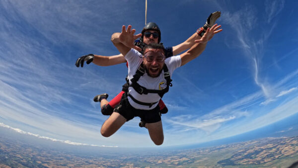 Shop the Exhilarating Tandem Skydiving Experience in Peterborough for Individuals