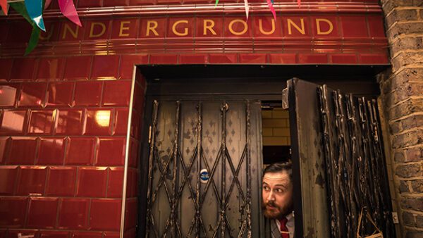 Shop the Exclusive Black Market Knees Up Package: Bottomless Drinks, Gourmet Cuisine, and a 1940s-Themed Quiz at Cahoots for Two - Image 3