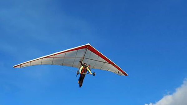 Shop for an Exhilarating Tandem Hang Gliding Experience in Devon - Image 4