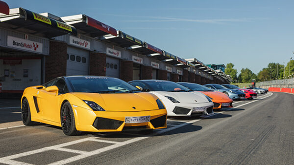 Shop the Quadruple Supercar Experience at Brands Hatch - Image 4