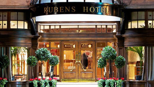 Shop the Exclusive Gin Tasting Experience for Two Including a Sharing Platter at The Rubens at The Palace - Image 4