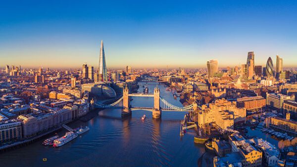 Shop the Exclusive One Night Deluxe Getaway Experience in London - Image 5
