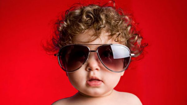 Shop the Exclusive Family Photoshoot Experience for Up to 10 Members at Ray Lowe Studios - Image 4
