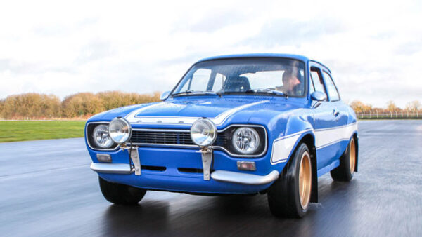 Shop the Ultimate Triple Legends 80s Hot Hatch Driving Experience - Image 8