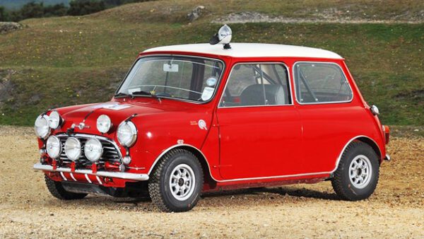 Shop the Italian Job Mini Cooper S Exclusive Three-Mile Driving Experience for One - Image 4