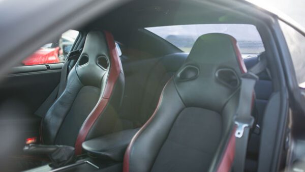 Shop the Exhilarating 1200BHP Nissan GTR Driving Experience: 12-Lap Thrill for One - Image 5