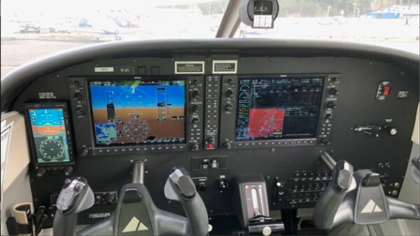 Shop the Piper PA28 Cherokee One-Hour Flight Simulator Experience for Individuals - Image 2