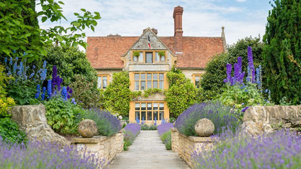 Shop Exclusive Full-Day Culinary Experience for One at The Raymond Blanc Cookery School, Belmond Le Manoir - Image 4